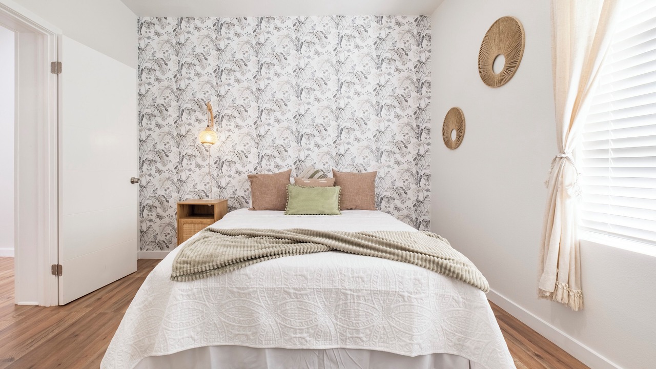 Photo of Bedroom in Downtown Riverside