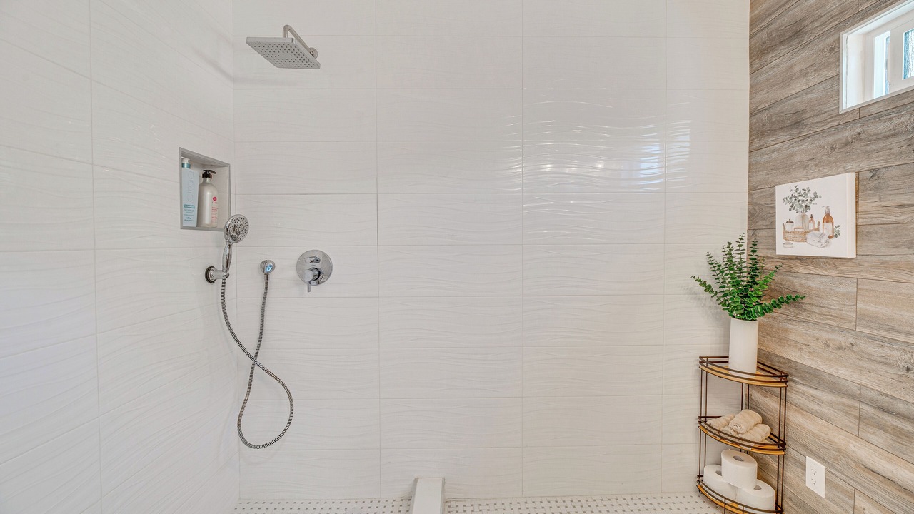 Photo of Bathroom in East Los Angeles