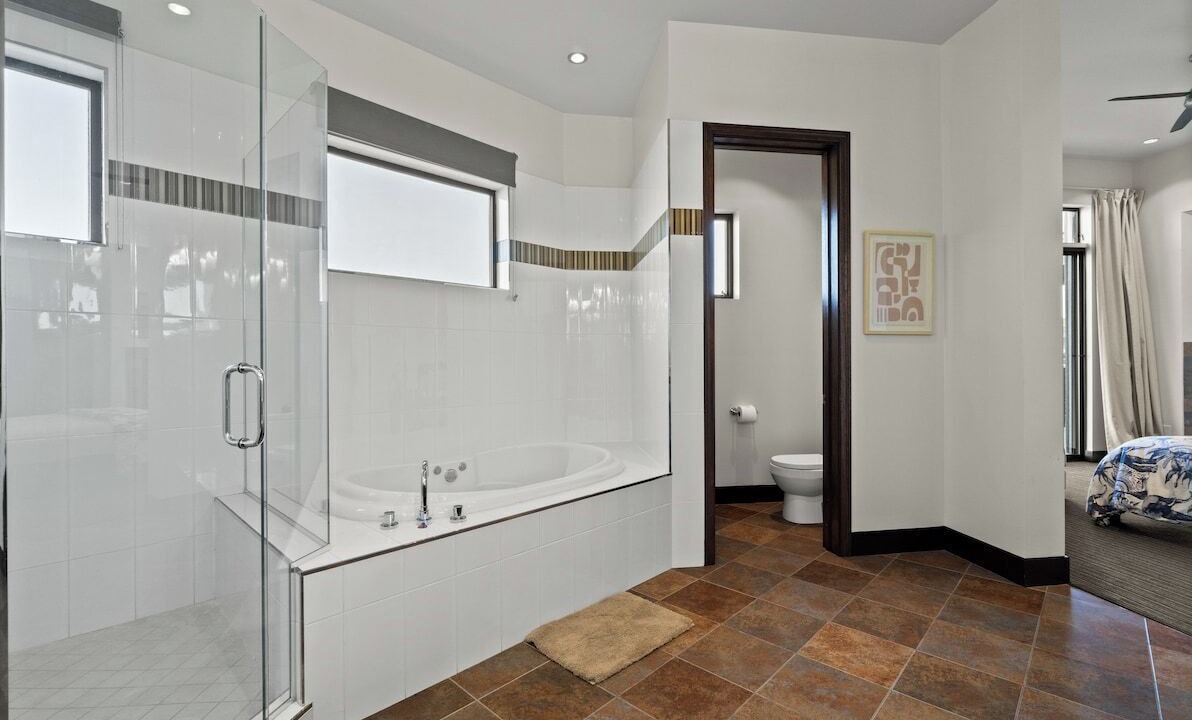 Photo of Bathroom in Lantern District