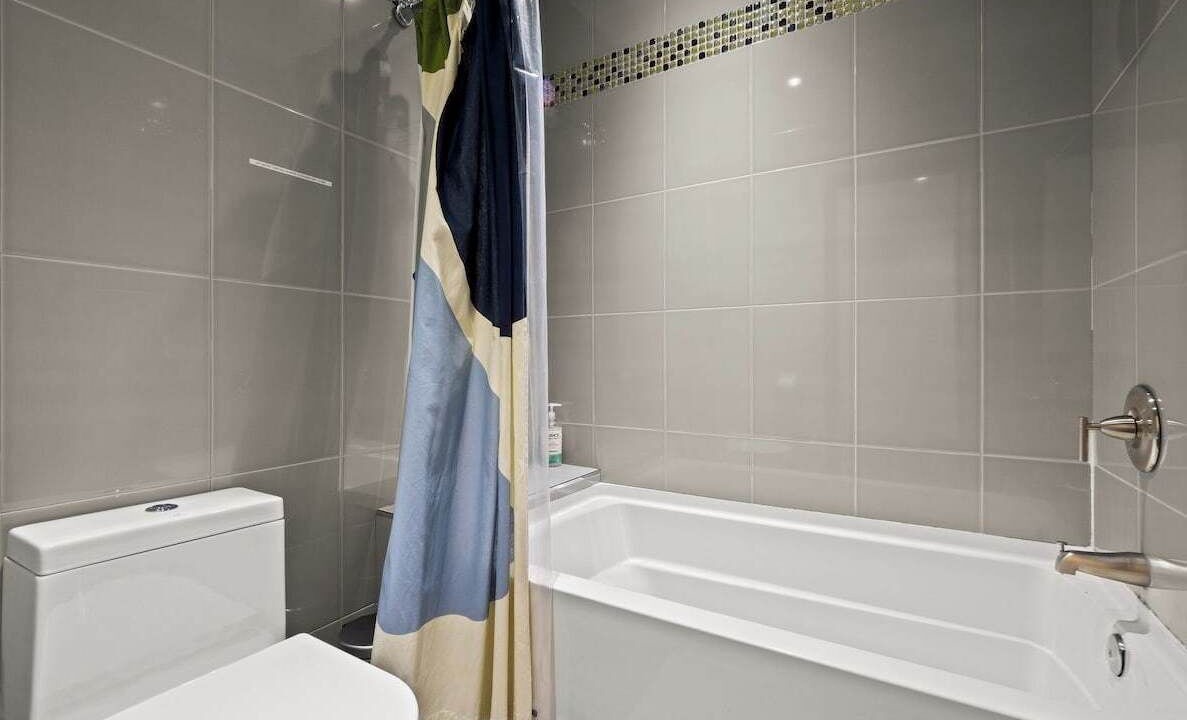Photo of Bathroom in Lantern District