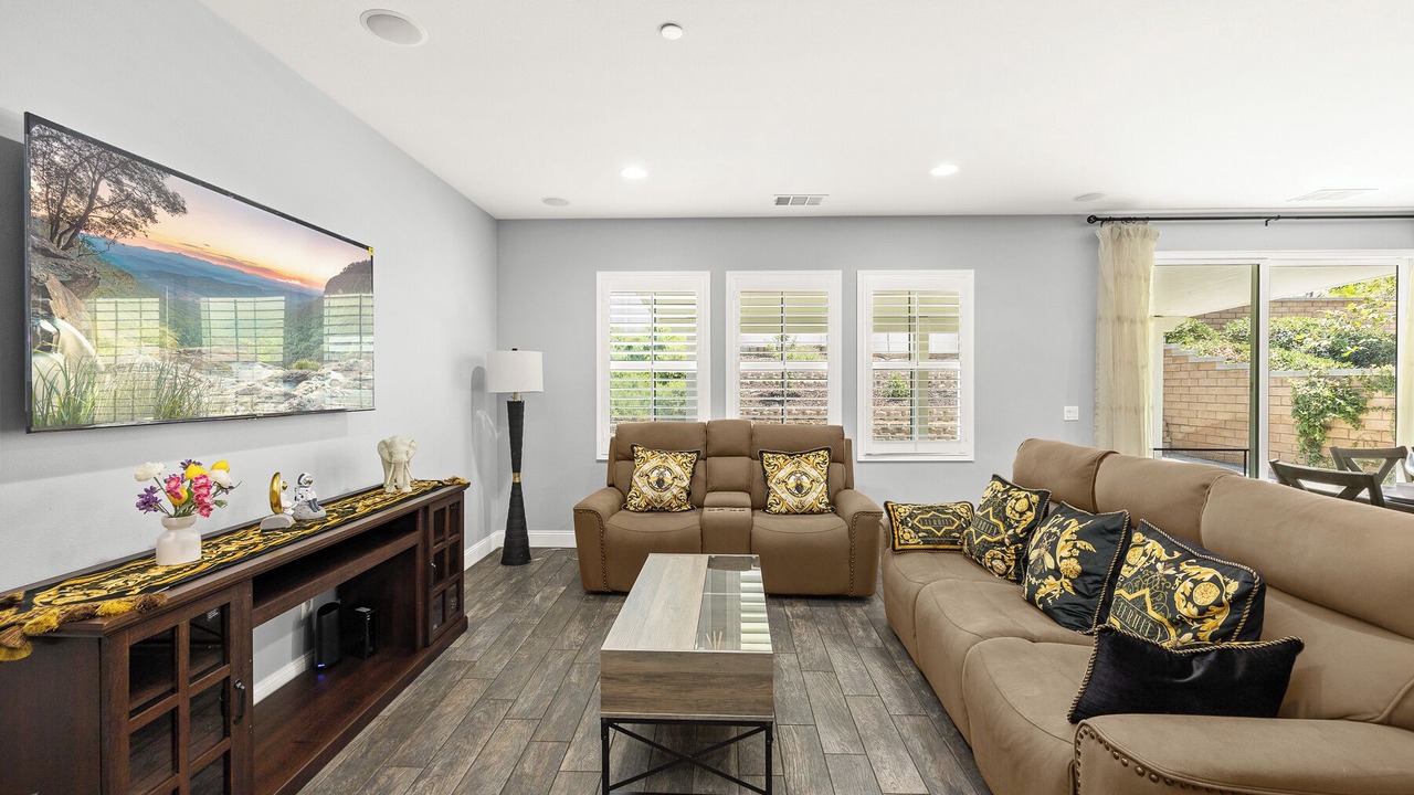 Photo of Livingroom in Colton