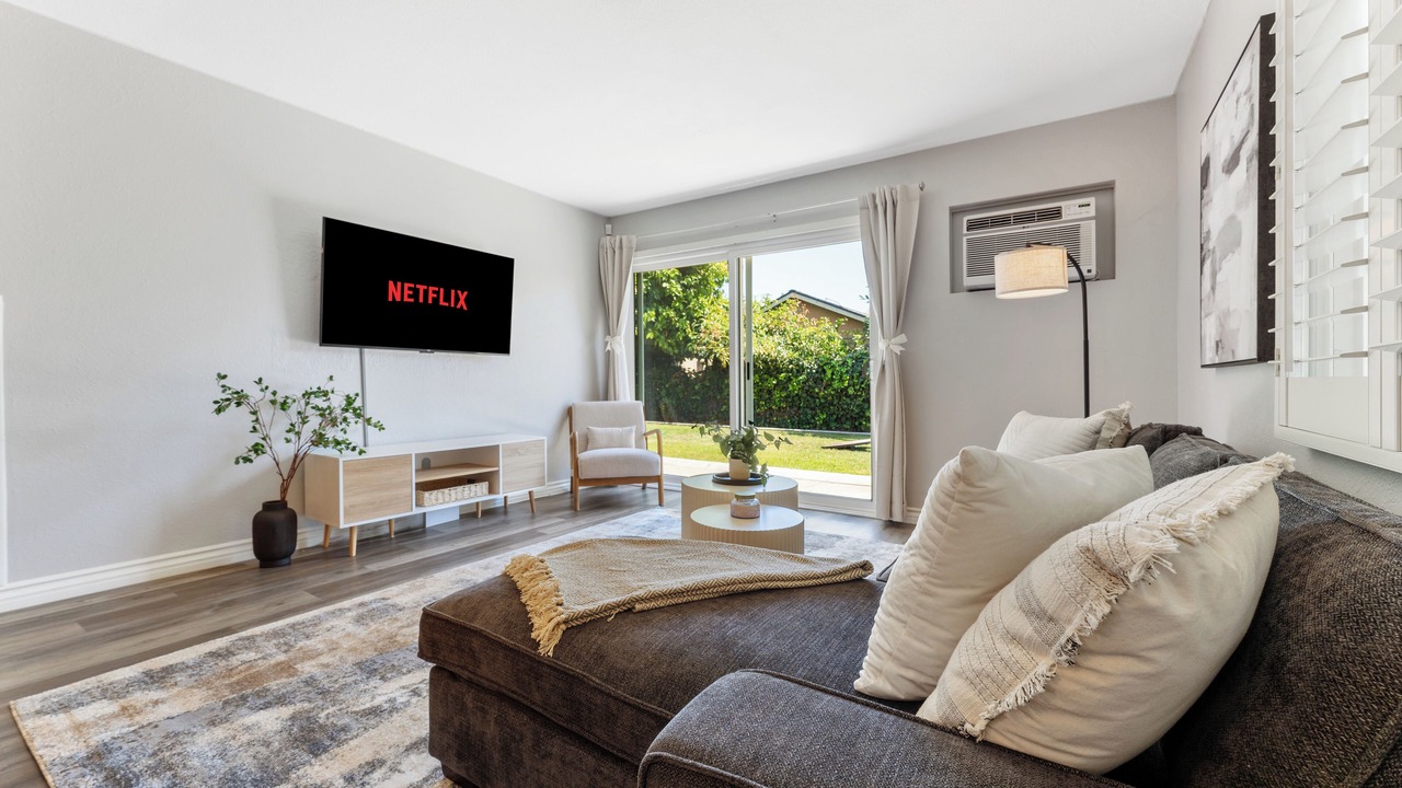 Photo of Livingroom in Sherwood Forest and Thistle Development