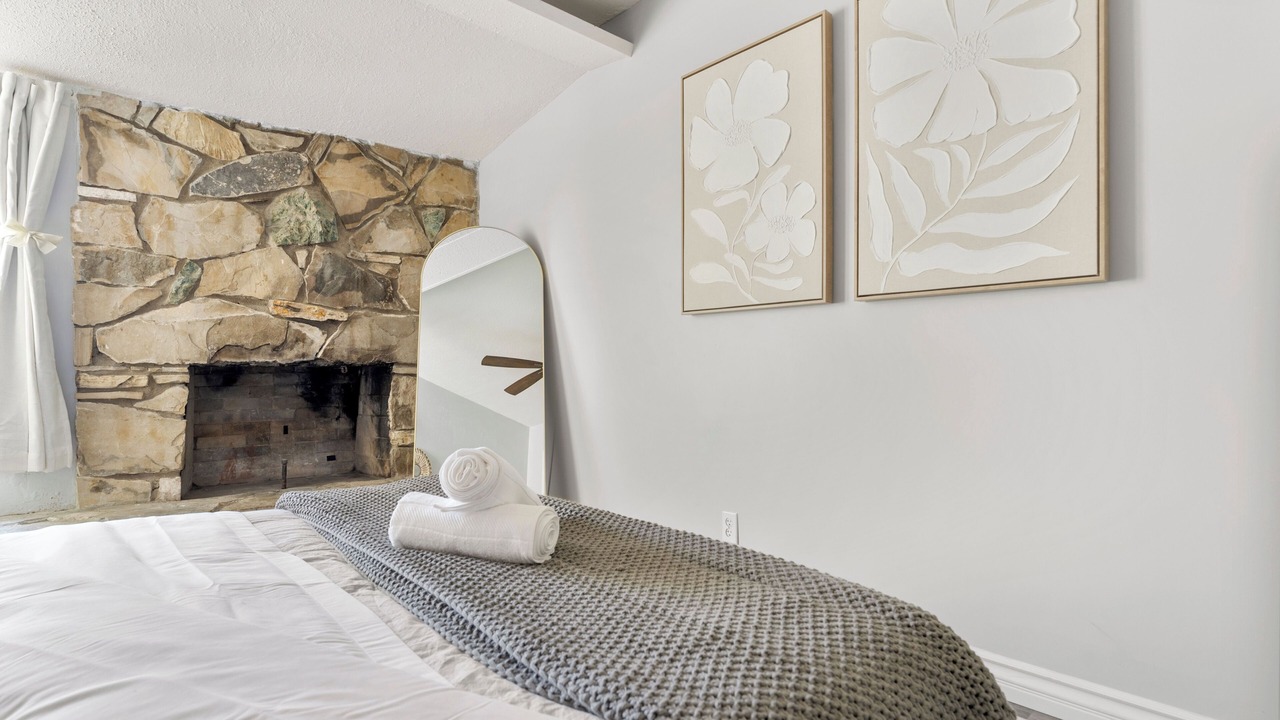 Photo of Bedroom in Sherwood Forest and Thistle Development