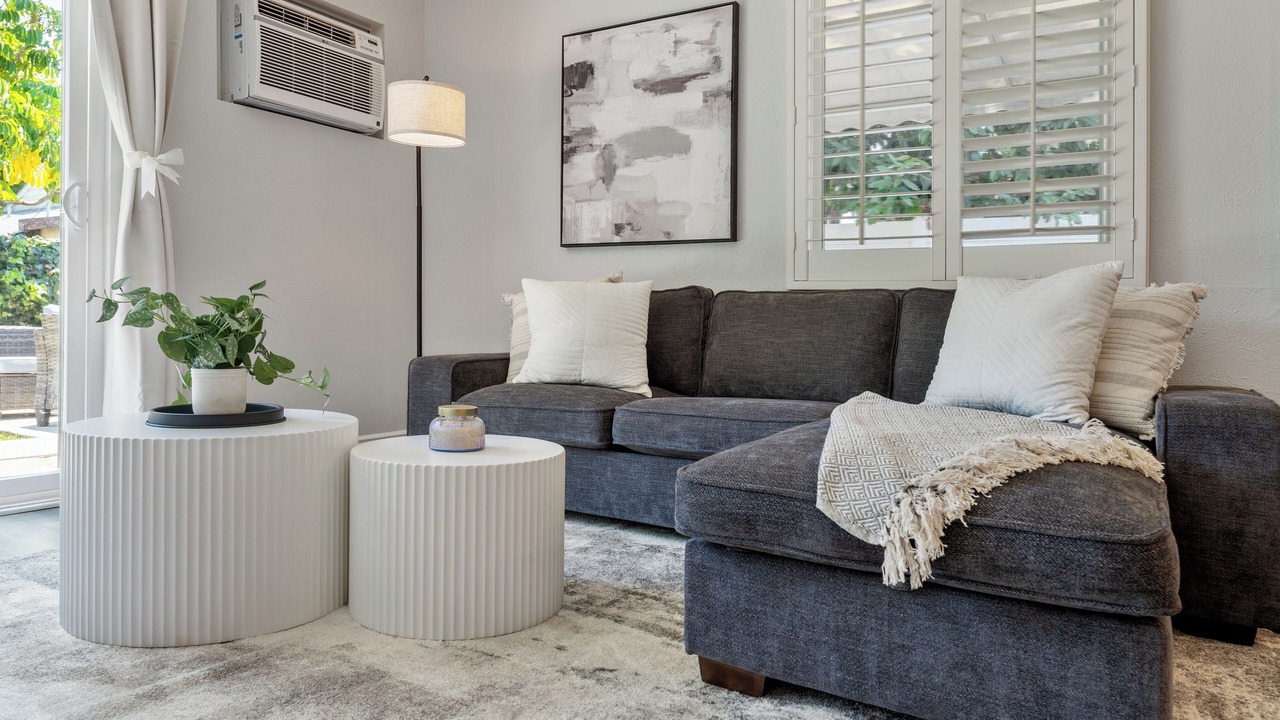 Photo of Livingroom in Sherwood Forest and Thistle Development