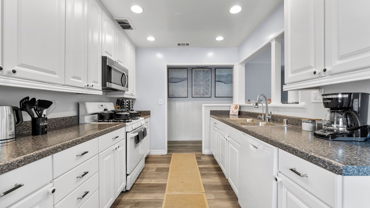 Photo of Kitchen in Sherwood Forest and Thistle Development