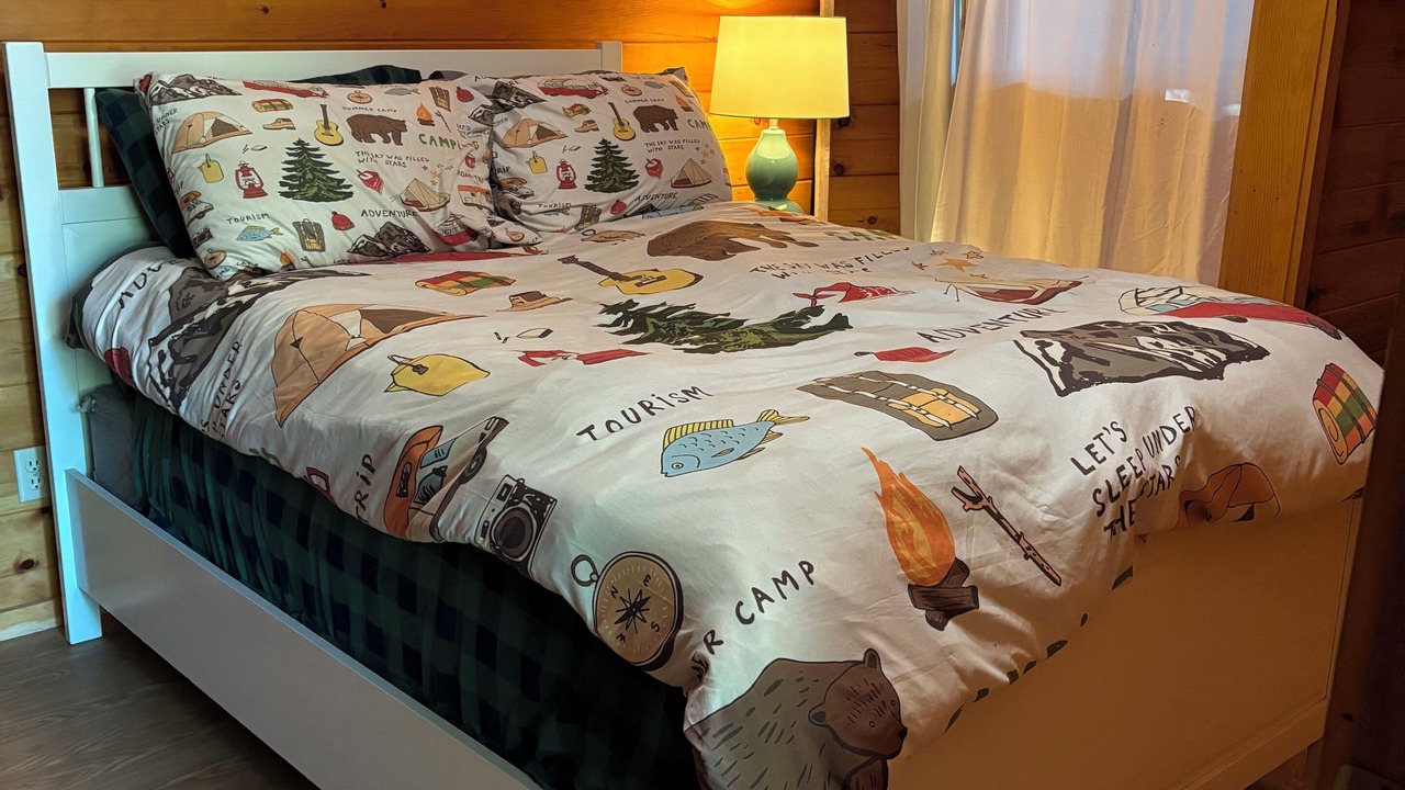 Photo of Bedroom in California Hot Springs