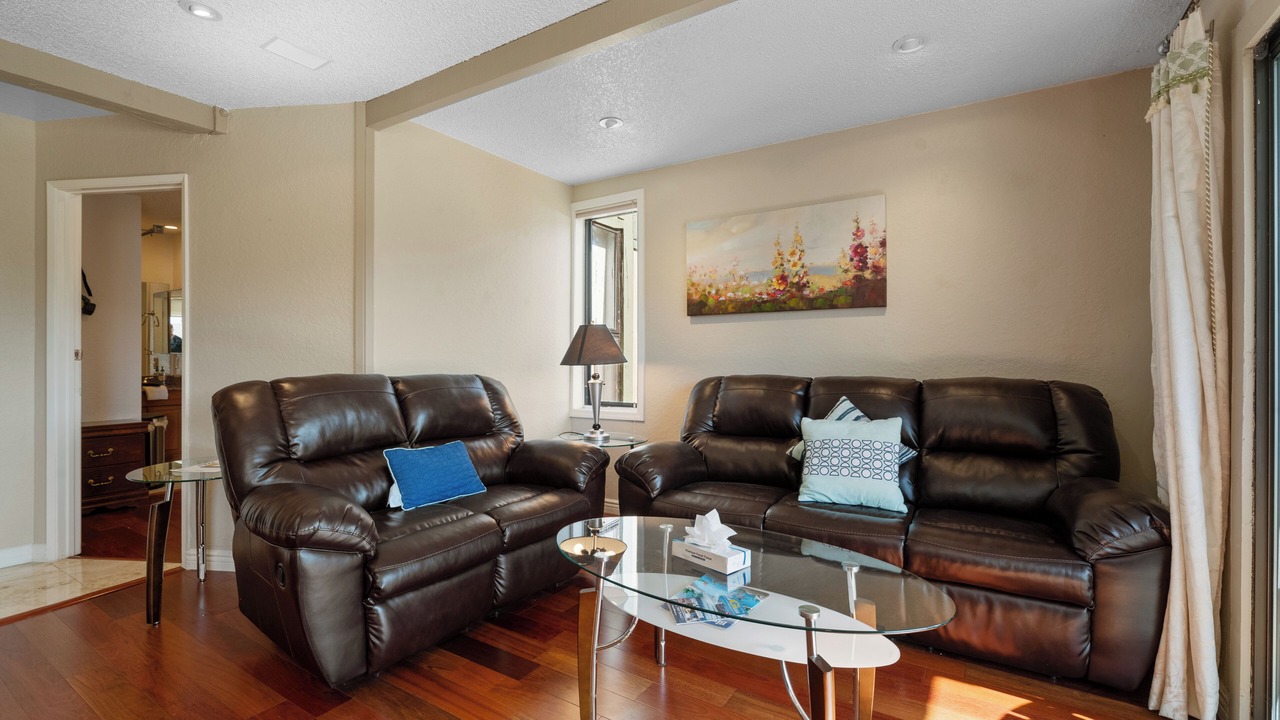 Photo of Livingroom in Boulder Bay