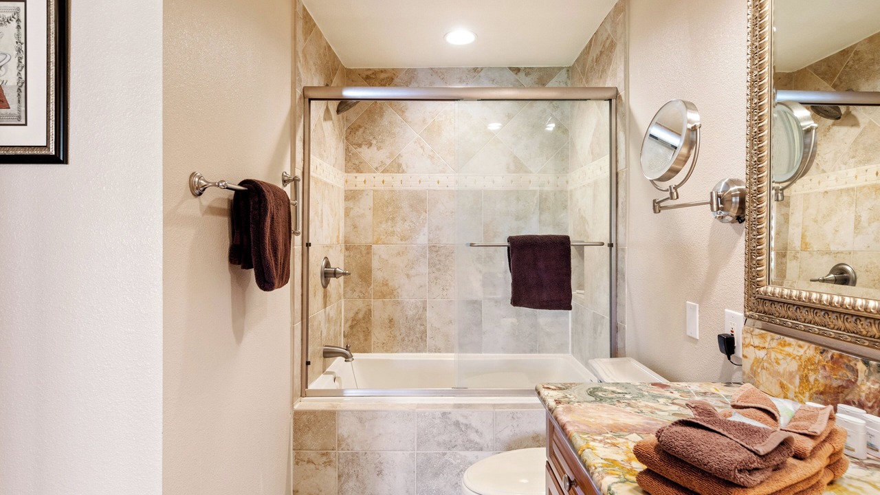 Photo of Bathroom in Historic Tennis Club