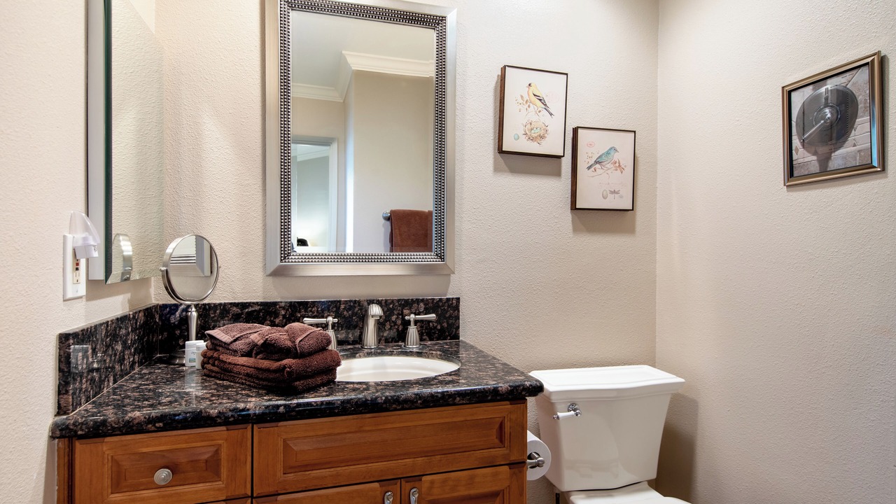 Photo of Bathroom in Historic Tennis Club