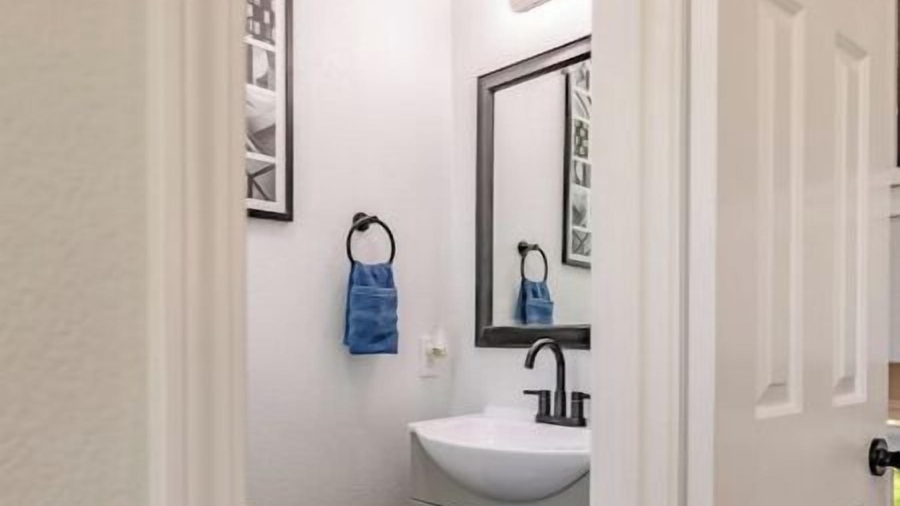 Photo of Bathroom in Greenacres