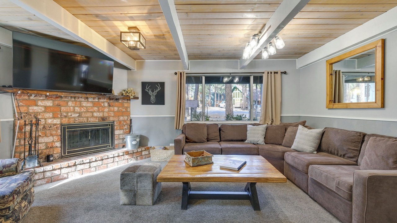 Photo of Livingroom in Eagle Mountain Estates