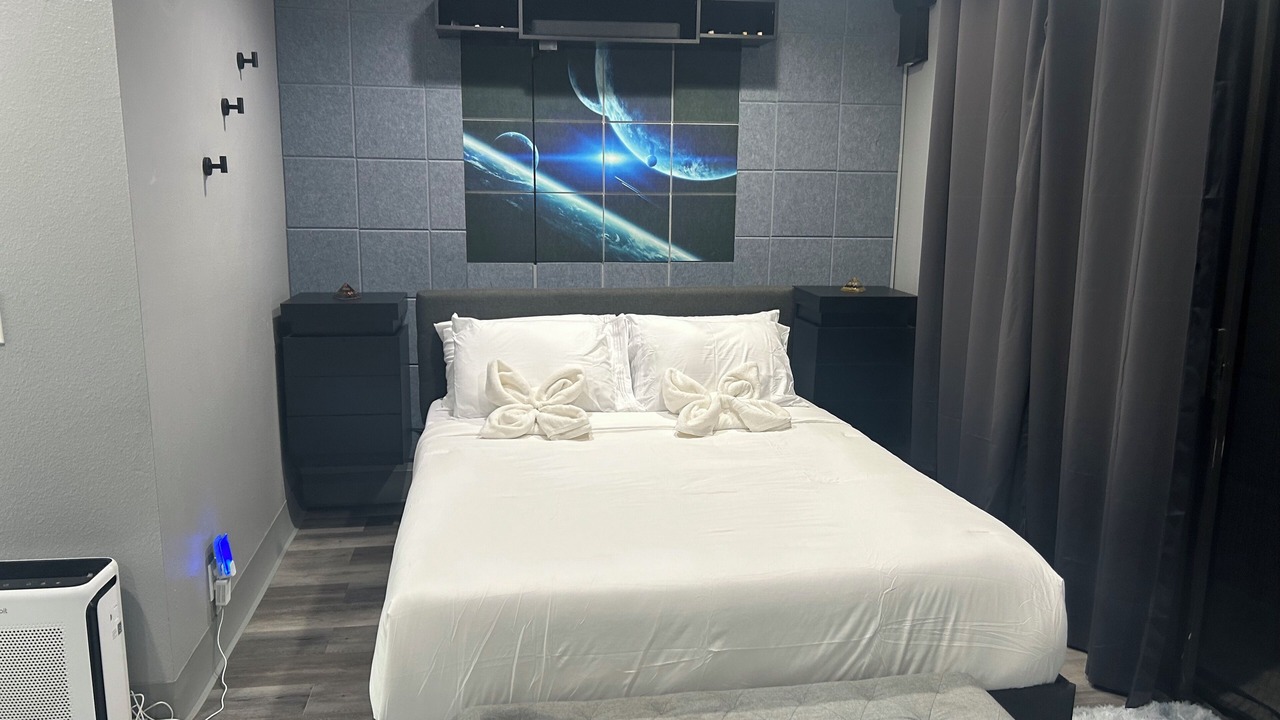 Photo of Bedroom in Harbor