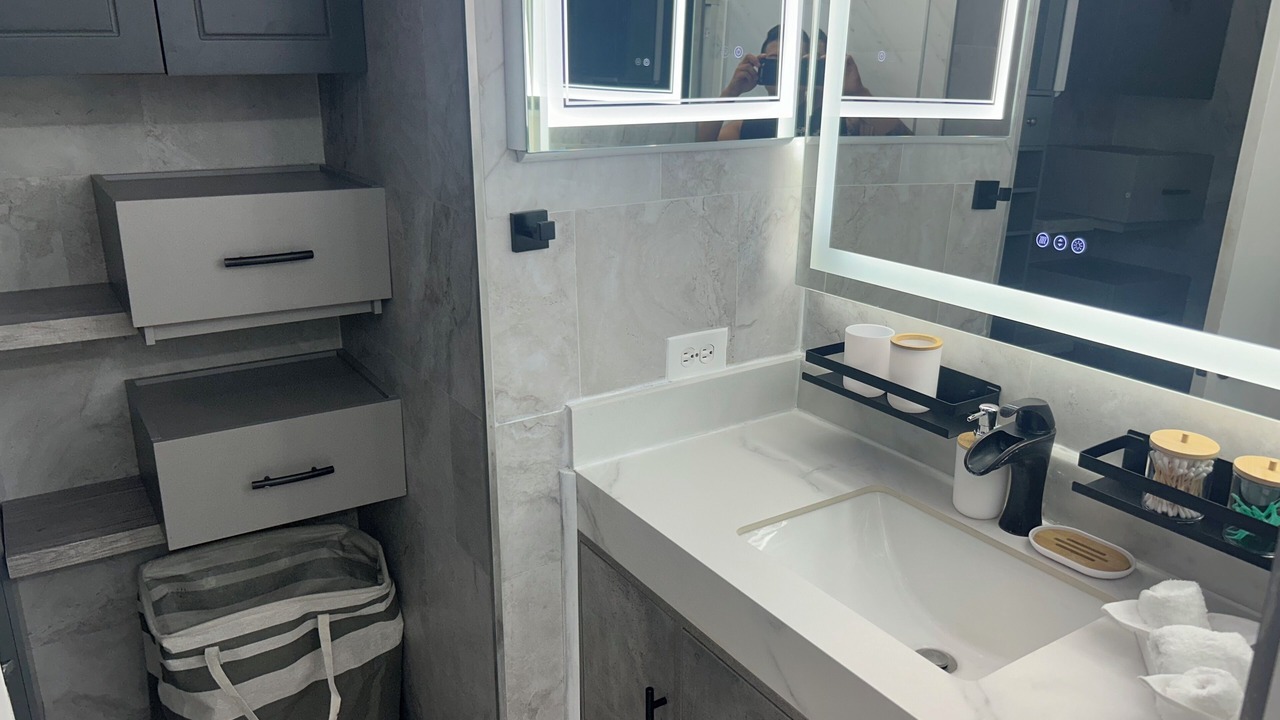 Photo of Bathroom in Harbor
