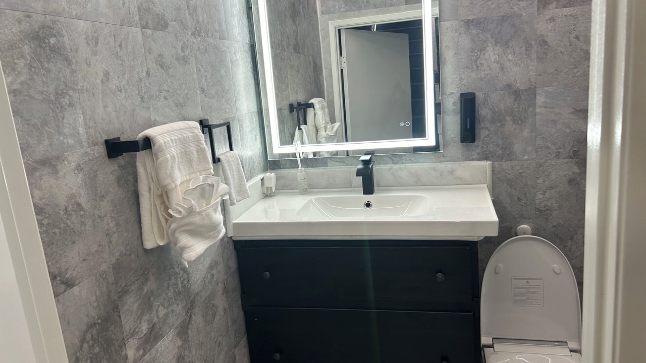 Photo of Bathroom in Harbor