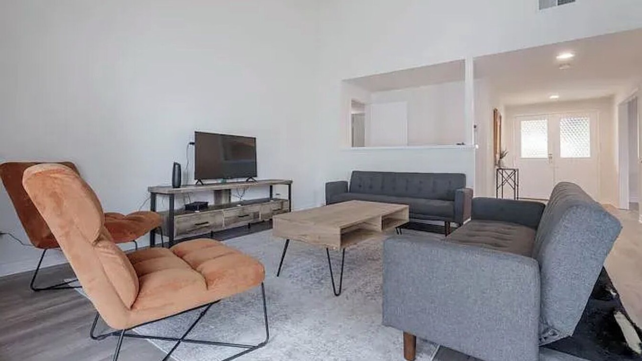 Photo of Livingroom in Sunland-Tujunga