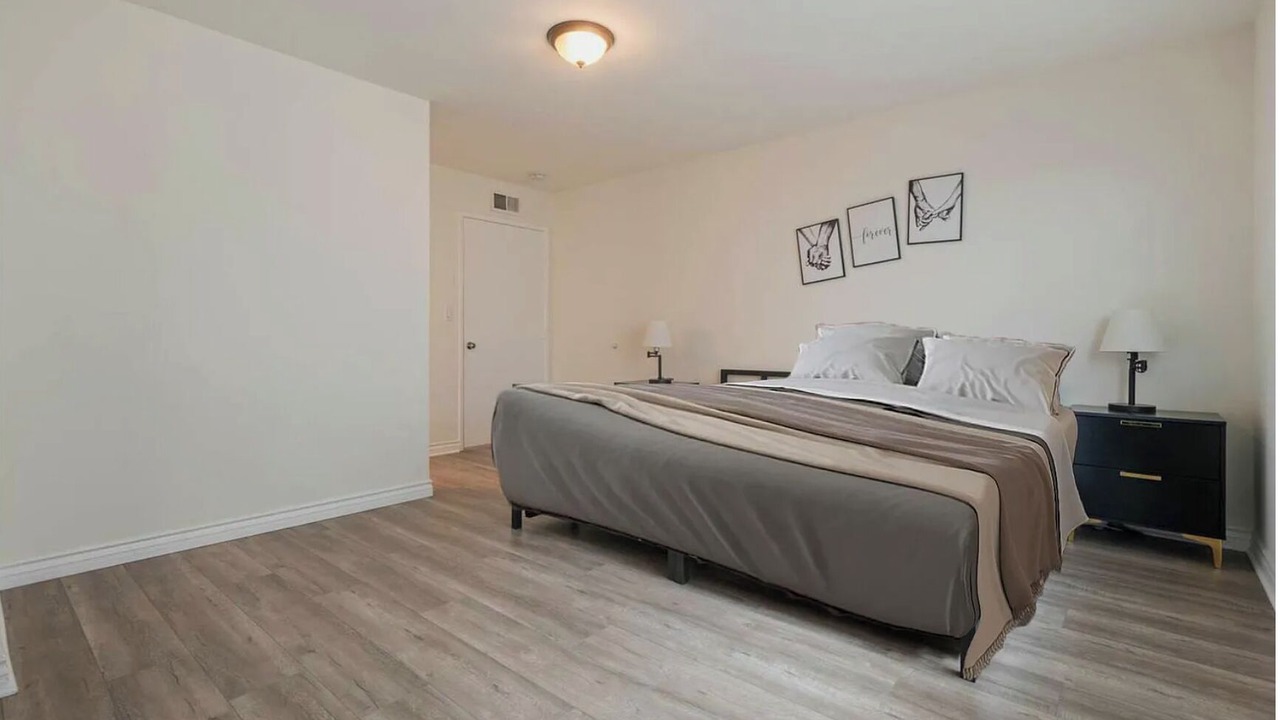 Photo of Bedroom in Sunland-Tujunga