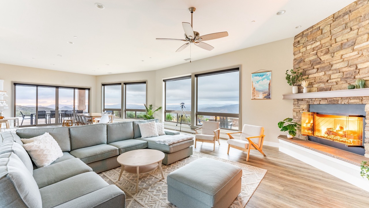 Photo of Livingroom in Ramona