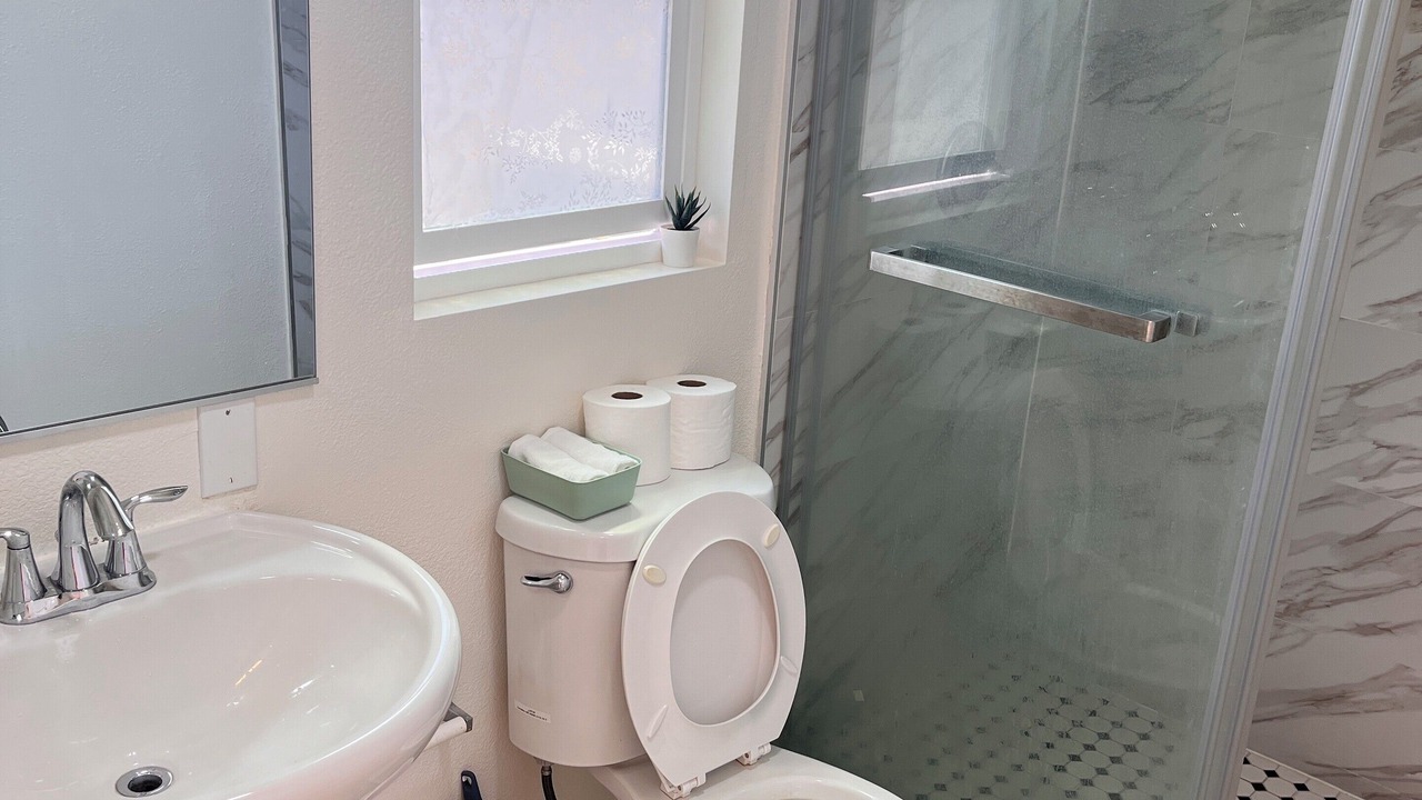 Photo of Bathroom in Walnut