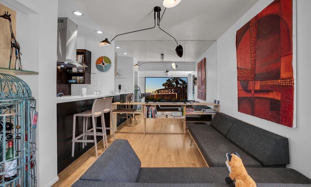 Photo of Livingroom in The Movie Colony