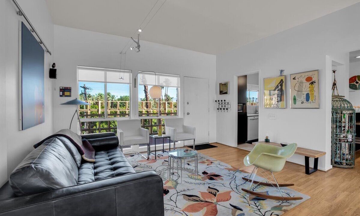 Photo of Livingroom in The Movie Colony