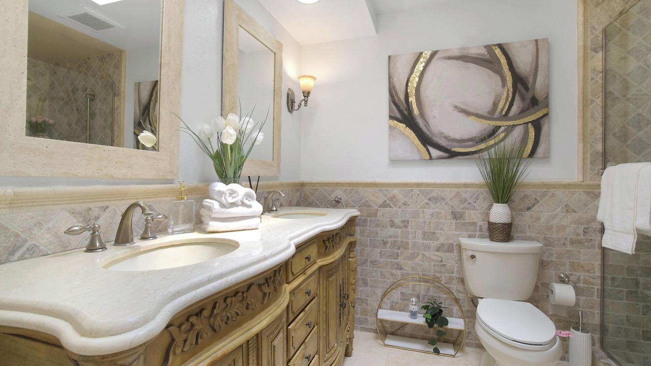 Photo of Bathroom in Lake Forest