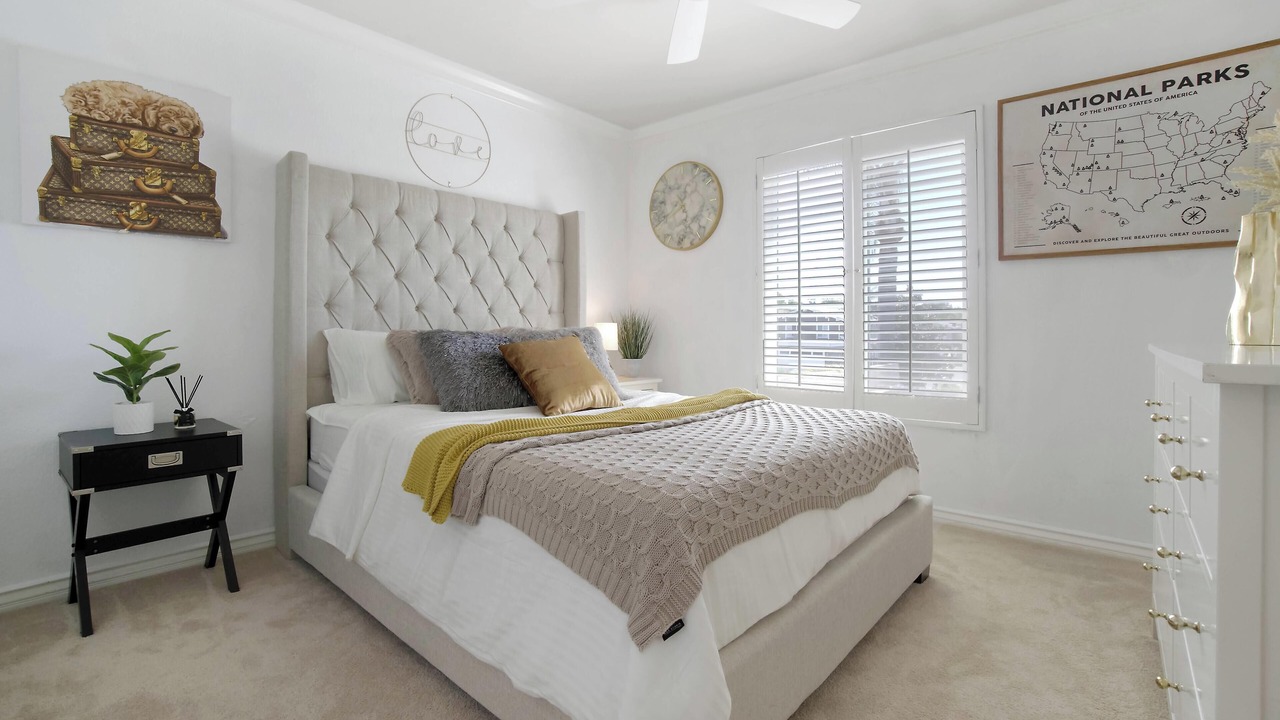 Photo of Bedroom in Lake Forest