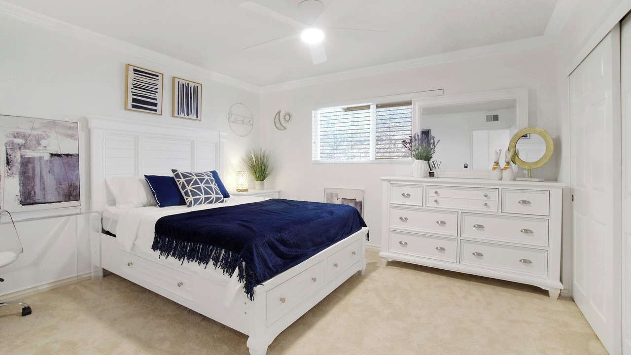 Photo of Bedroom in Lake Forest