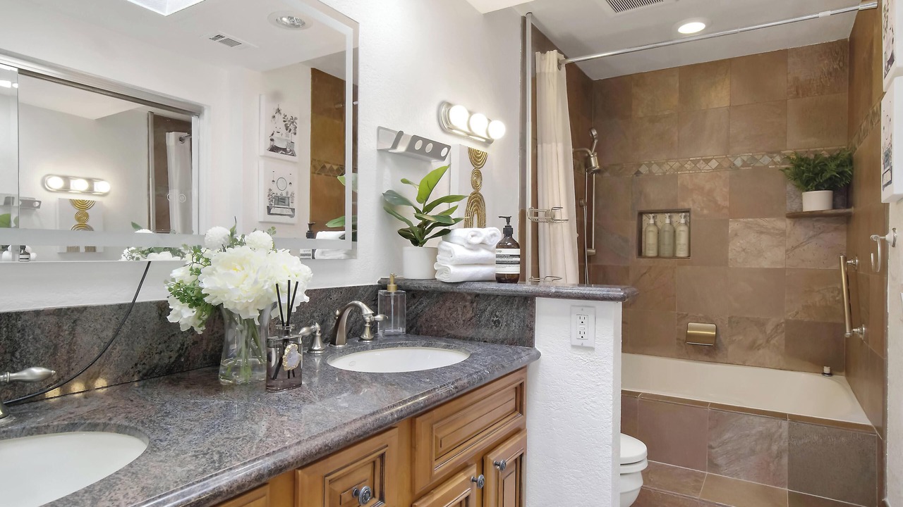 Photo of Bathroom in Lake Forest