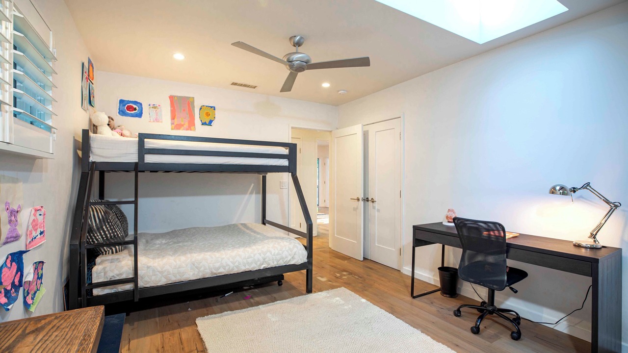 Photo of Bedroom in La Canada Flintridge
