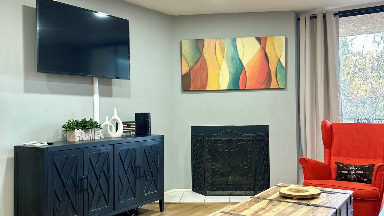 Photo of Livingroom in Monterey Hills