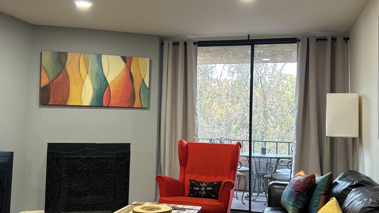Photo of Livingroom in Monterey Hills
