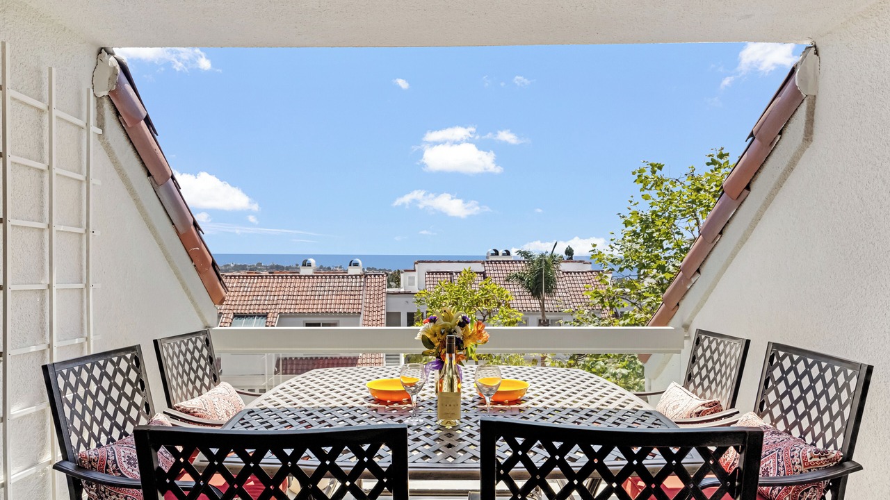 Photo of Patio Balcony in Del Obispo