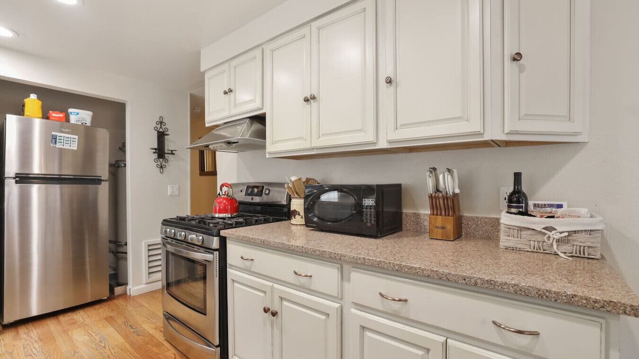 Photo of Kitchen in Black Bart
