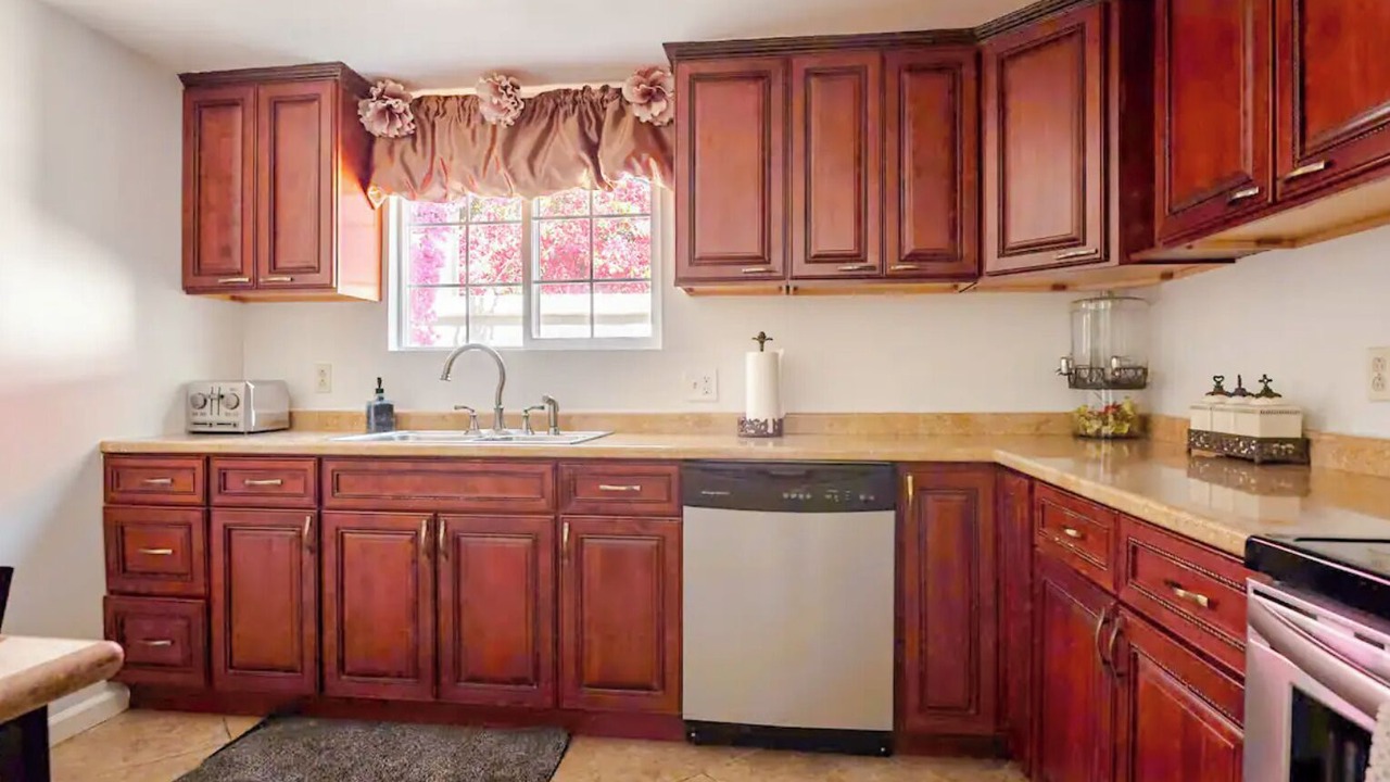 Photo of Kitchen in Lake Balboa