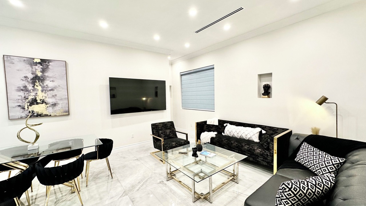 Photo of Livingroom in Mission Hills