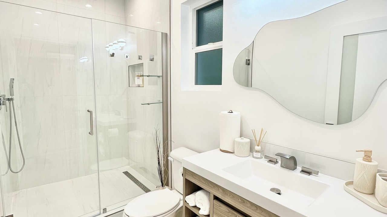 Photo of Bathroom in Mission Hills