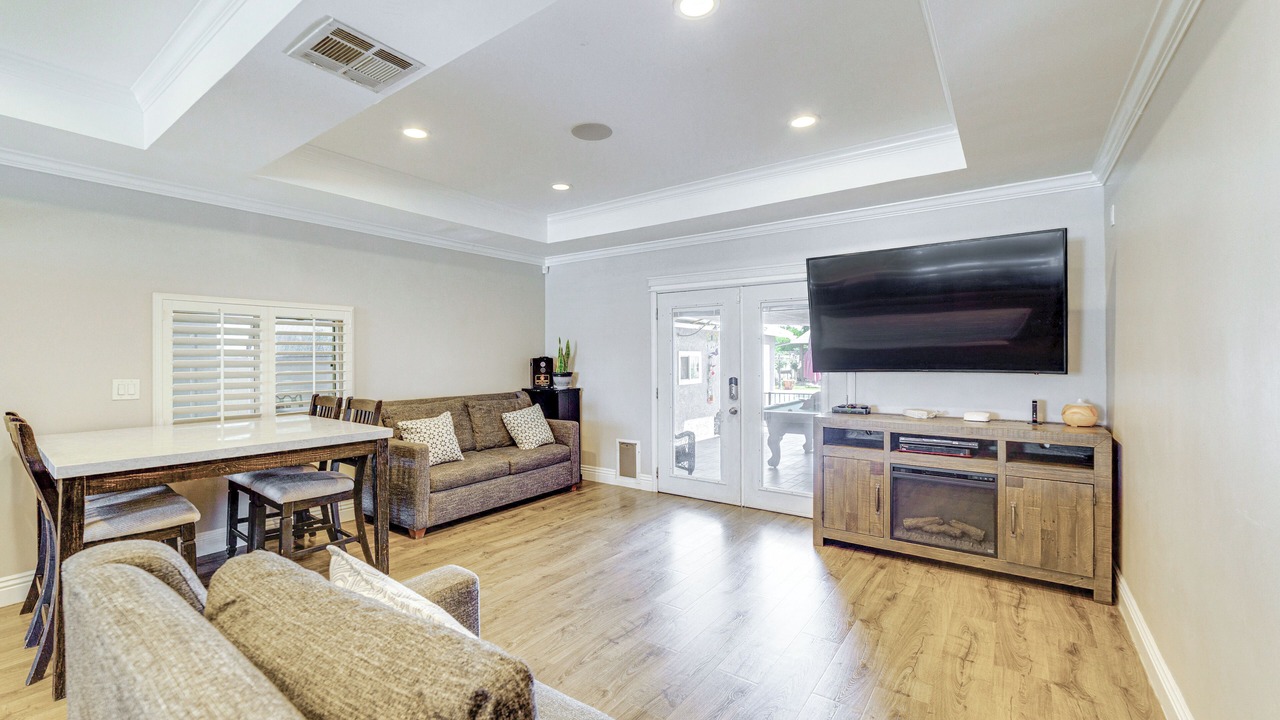 Photo of Livingroom in Walnut Valley