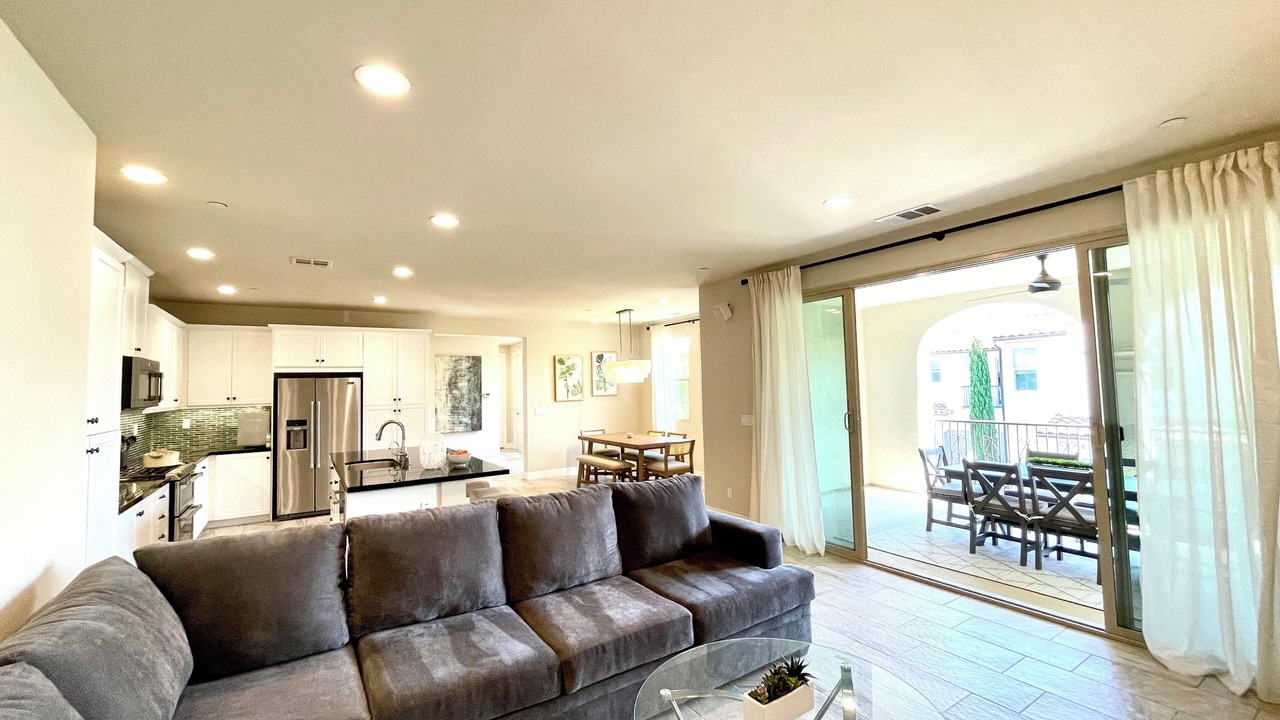Photo of Livingroom in Portola Springs