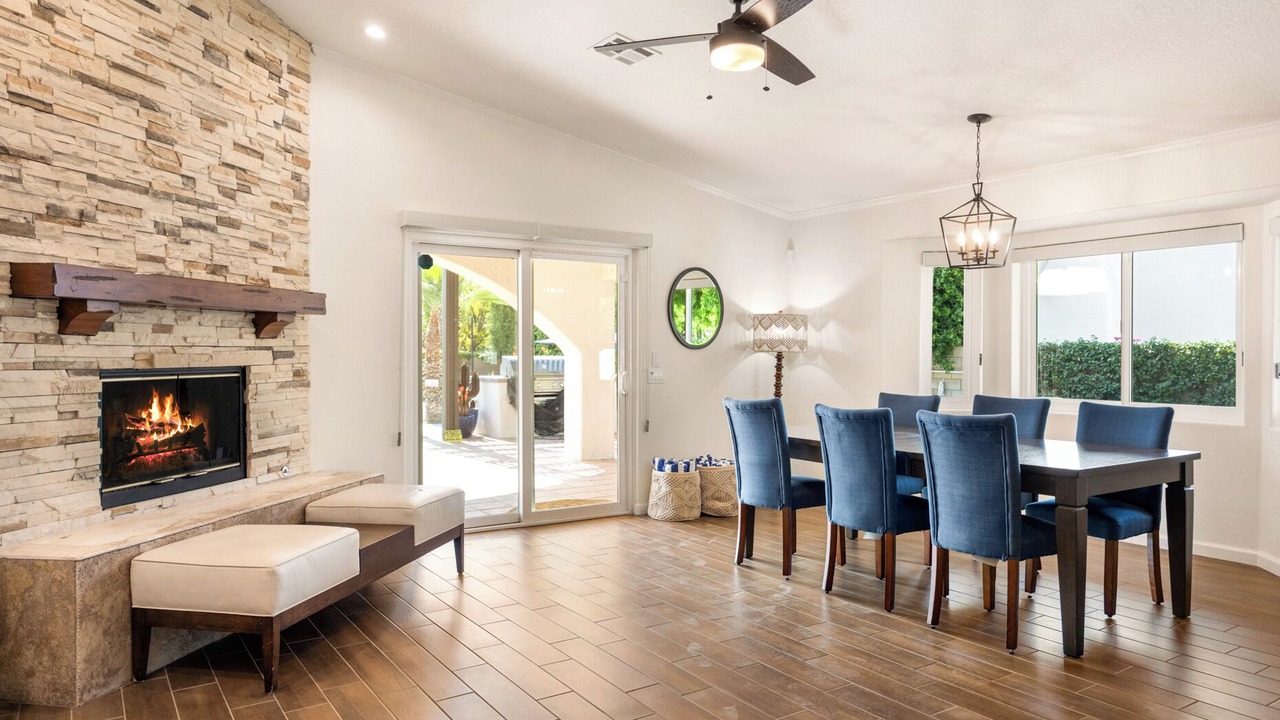 Photo of Livingroom in Desert Club Estates