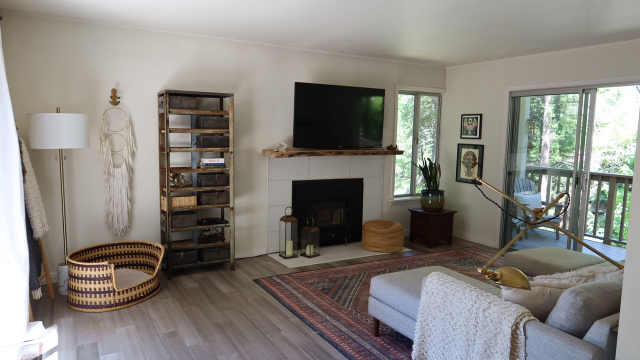 Photo of Livingroom in Felton