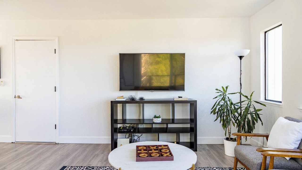 Photo of Livingroom in Oakland