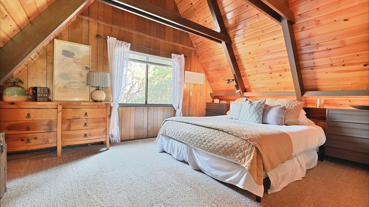 Photo of Bedroom in Hathaway Pines