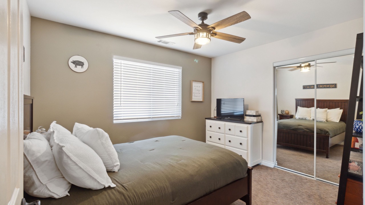 Photo of Bedroom in Apple Valley