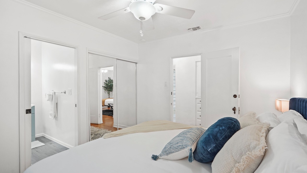Photo of Bedroom in Belmont Shore
