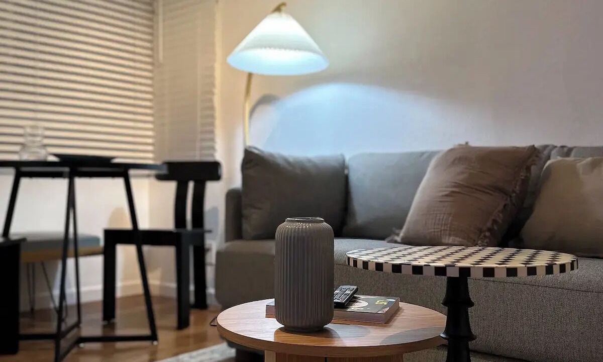 Photo of Livingroom in Grant Hill