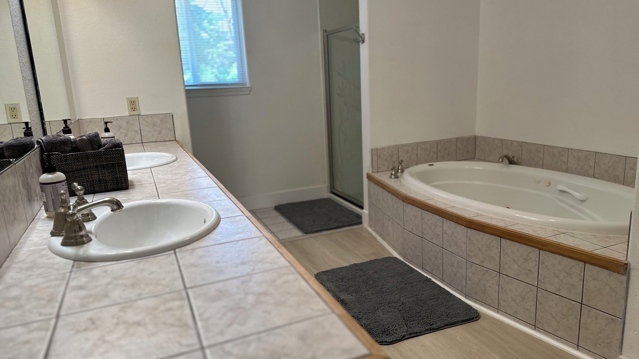 Photo of Bathroom in Yreka