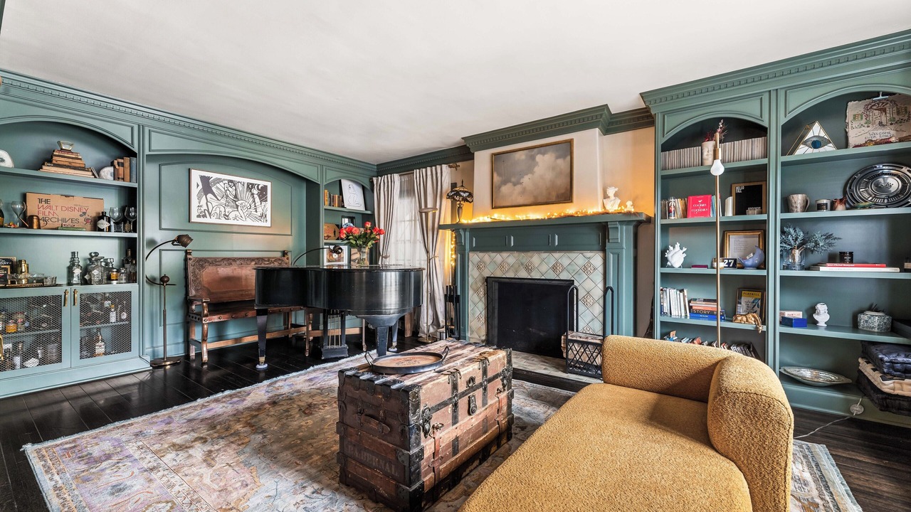 Photo of Livingroom in Hollywood