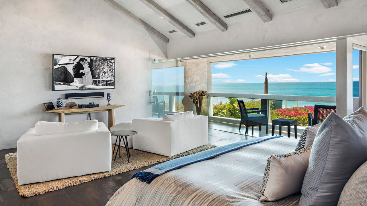 Photo of Bedroom in Eastern Malibu
