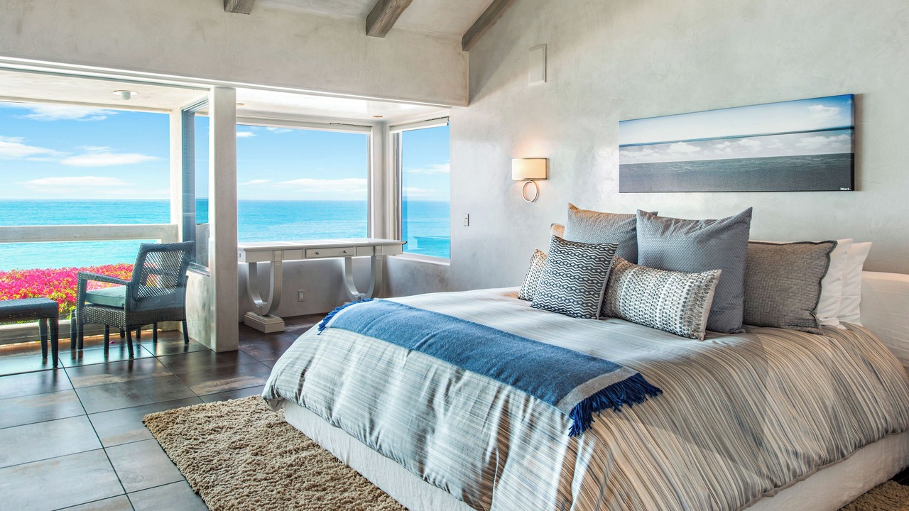 Photo of Bedroom in Eastern Malibu