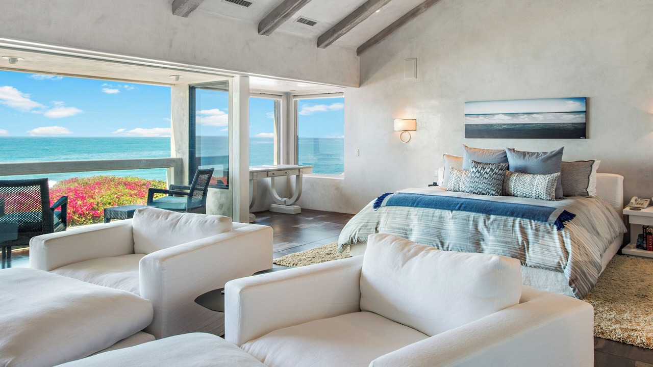 Photo of Bedroom in Eastern Malibu